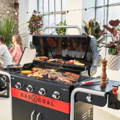 Barbecue Hybride Gaz Et Charbon Gas2Coal 440 - Char-Broil -Outdoorchef Shop barbecue gas2coal 440 hybride gaz et charbon charbroil 4260547594448 4