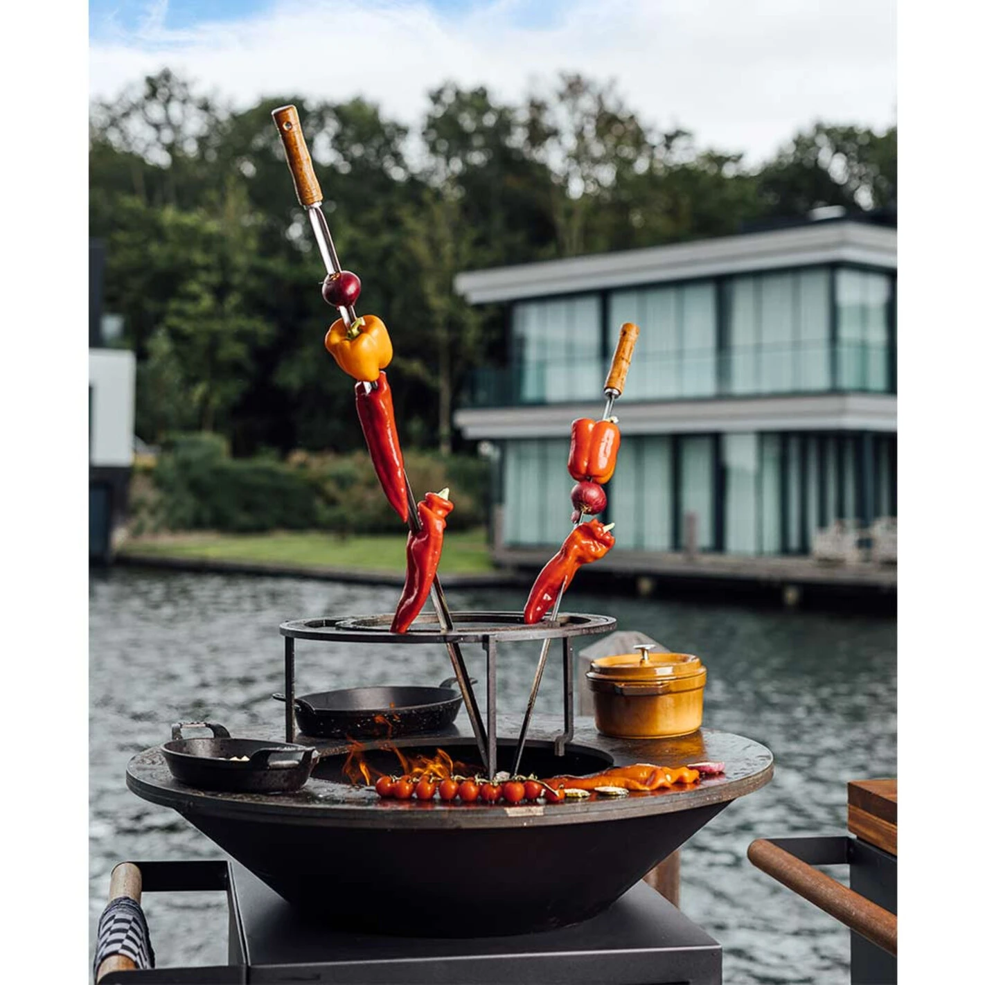 Brasero OFYR Island Noir 100 Tablette Teck + Housse 5 Brasero OFYR Island Noir 100 Tablette Teck + Housse - Image 3