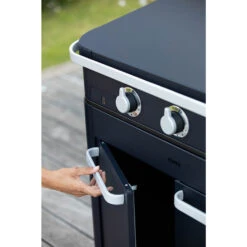 Combo Plancha Gaz Enosign 65 Bleu (Chariot Et Capot) - ENO* -Outdoorchef Shop combo plancha enosign 65 bleu capot eno chariot 3224780040040 3