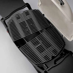Grille Fonte émaillée Weber Q200/Q2000 - 2 Parties - Weber -Outdoorchef Shop grille fonte emaille q2000 q200 2 parties weber 0077924038846 3