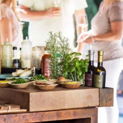 Brasero Plancha OFYR Island 100 En Corten + Plan De Travail Teck -Outdoorchef Shop ofyr island 100 brasero plancha 7430440898821 2