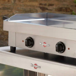Pack Plancha Gaz Saveur 64 Cm + Desserte Plein Air - Krampouz -Outdoorchef Shop pack saveur 64 cm chariot plein air 2020000031468 4