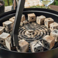 Pack Barbecue Charbon Tabl'o + Briquettes Noix De Coco 2 Kg - Ofyr -Outdoorchef Shop pack tabl o briquettes noix de coco 2 kg ofyr 2020000031888 4